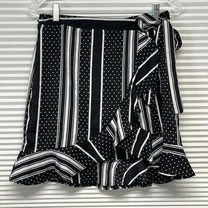 Boohoo Night NWT Black White Woven Stripe Polka Dot Ruffle Wrap Mini Skirt